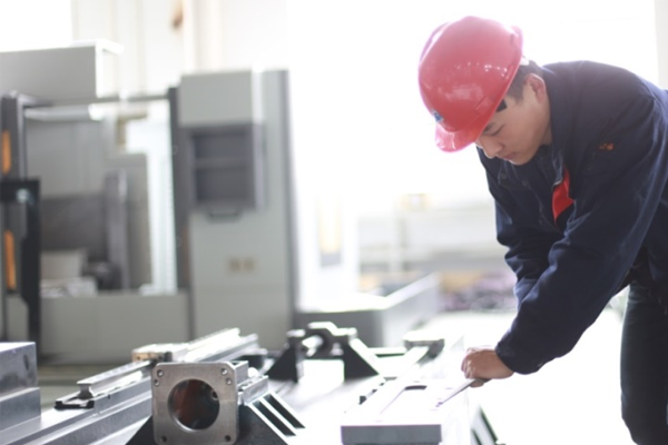 上游原材料價(jià)格持續(xù)飆升 下游機(jī)床企業(yè)共同承壓 上游原材料價(jià)格持續(xù)飆升 下游機(jī)床企業(yè)共同承壓